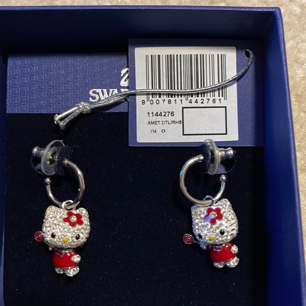 Swarovski hello kitty earring